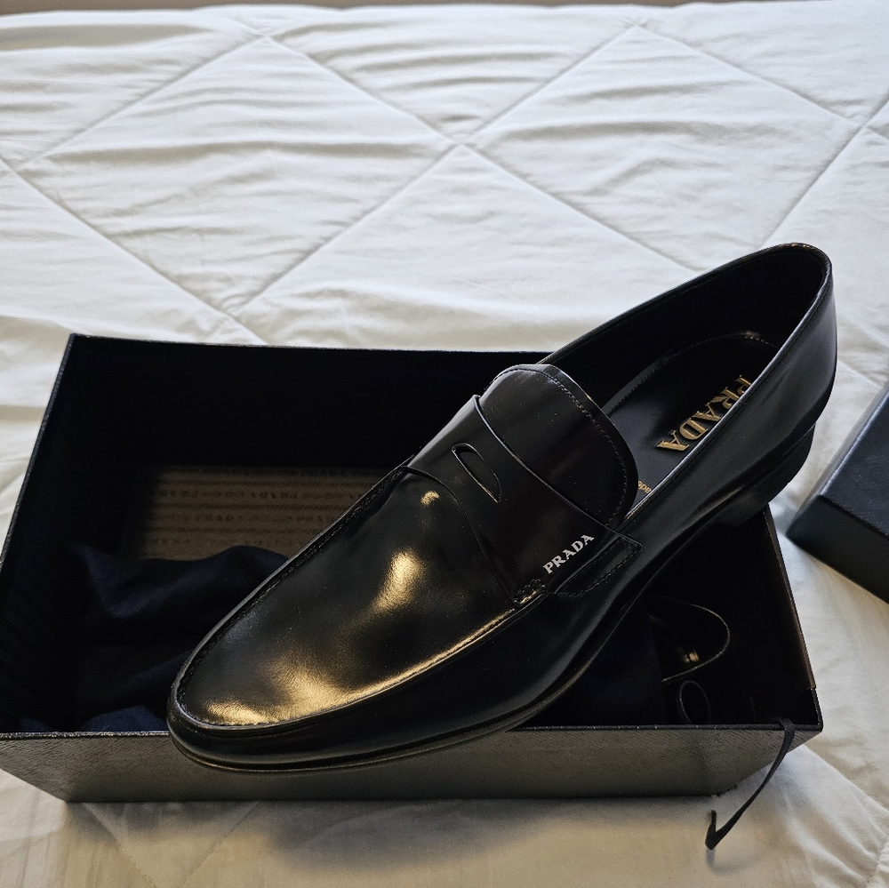 Prada size 11 fits12!